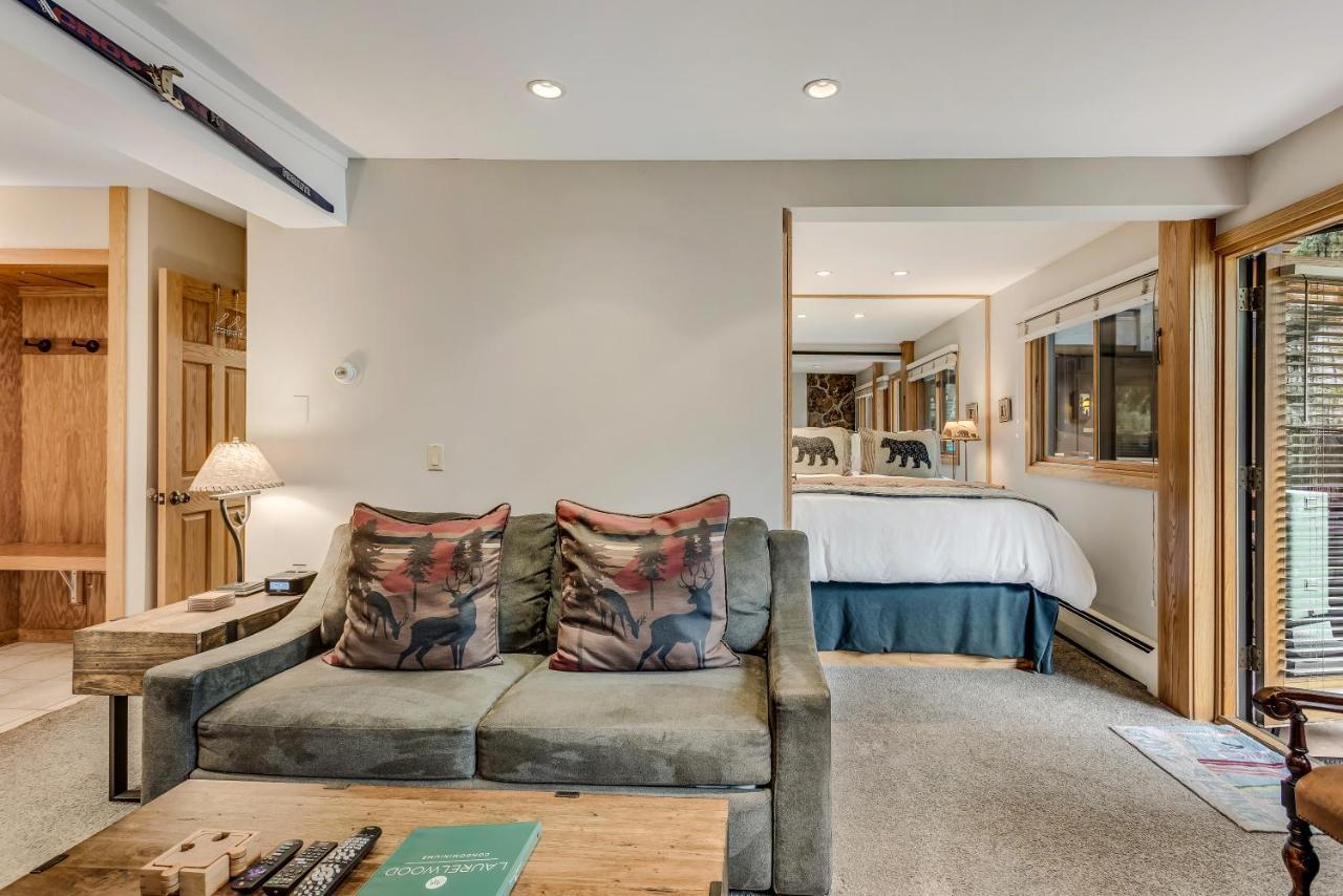 Laurelwood Condominiums 303 قرية سنوماس المظهر الخارجي الصورة